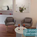 Bernadette' Cosy Flat - 3 Minutes Walk Main Door To Sanctuary Entrance- Old Town - Bernadette De Soubirous's Neighborhood - Chapel For Prayer On Site 3* Lourdes