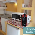 Bernadette' Cosy Flat - 3 Minutes Walk Main Door To Sanctuary Entrance- Old Town - Bernadette De Soubirous's Neighborhood - Chapel For Prayer On Site Hotel 3*