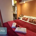 Bernadette' Cosy Flat - 3 Minutes Walk Main Door To Sanctuary Entrance- Old Town - Bernadette De Soubirous's Neighborhood - Chapel For Prayer On Site Lourdes