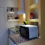 Hotel Bernadette' Cosy Flat - 3 Minutes Walk Main Door To Sanctuary Entrance- Old Town - Bernadette De Soubirous's Neighborhood - Chapel For Prayer On Site 3*