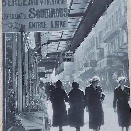 Bernadette' Cosy Flat - 3 Minutes Walk Main Door To Sanctuary Entrance- Old Town - Bernadette De Soubirous's Neighborhood - Chapel For Prayer On Site 3*