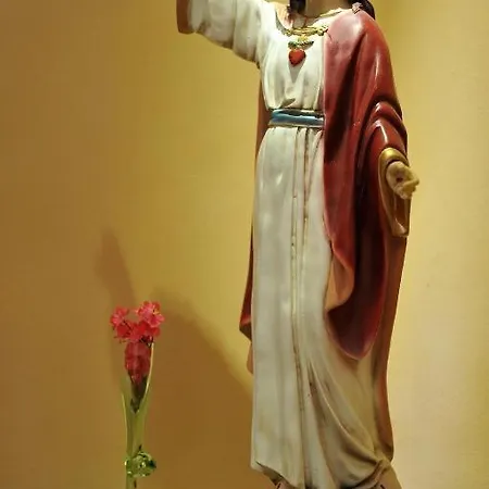 Bernadette' Cosy Flat - 3 Minutes Walk Main Door To Sanctuary Entrance- Old Town - Bernadette De Soubirous's Neighborhood - Chapel For Prayer On Site Szálloda 3*