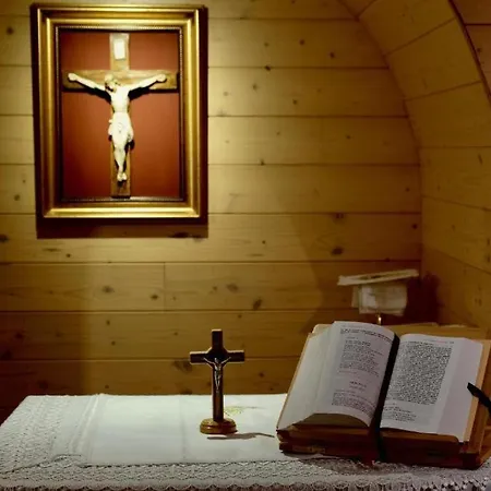 Bernadette' Cosy Flat - 3 Minutes Walk Main Door To Sanctuary Entrance- Old Town - Bernadette De Soubirous's Neighborhood - Chapel For Prayer On Site 호텔