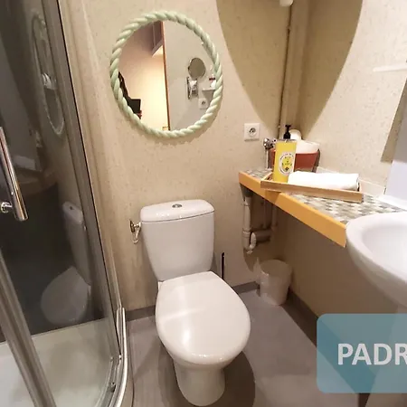 Bernadette' Cosy Flat - 3 Minutes Walk Main Door To Sanctuary Entrance- Old Town - Bernadette De Soubirous's Neighborhood - Chapel For Prayer On Site 酒店 卢德