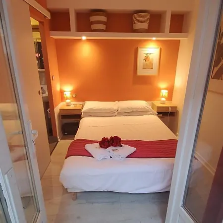 Ξενοδοχείο Bernadette' Cosy Flat - 3 Minutes Walk Main Door To Sanctuary Entrance- Old Town - Bernadette De Soubirous's Neighborhood - Chapel For Prayer On Site 3*